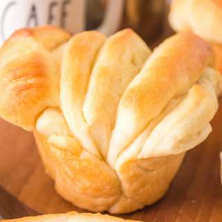 Homemade Pull-Apart Rolls
