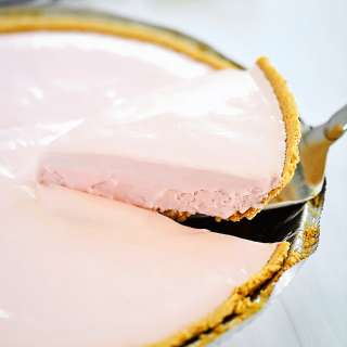 Frozen Pink Lemonade Pie