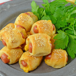 Cheesy Pigs in a Blanket