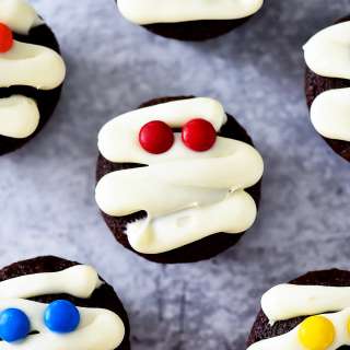 Mummy Cupcakes