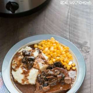 Slow Cooker Mushroom Round Steaks and Gravy