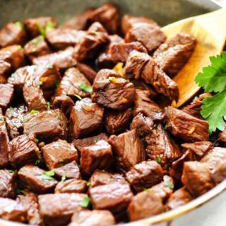 Honey Garlic Steak Bites