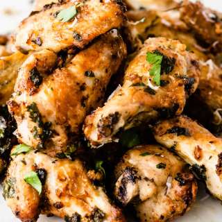 Air Fryer Garlic Parmesan Chicken Wings