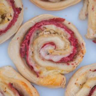 Reuben Pizza bites
