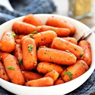 Garlic Roasted Carrots