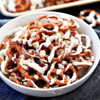 White Chocolate Cinnamon Pretzels