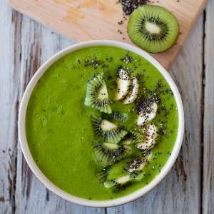 Pineapple Kiwi Smoothie Bowl