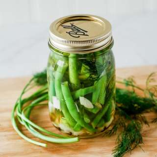 Quick Pickled Green Beans
