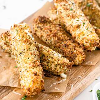 Air Fryer Mozzarella Sticks