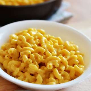 Skillet Creamy Macaroni and Cheese