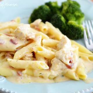 Cheesy Ranch Chicken Pasta