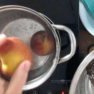 Blanching Peaches