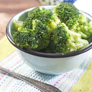 How to Season Broccoli