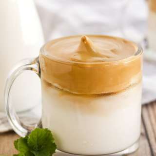Dalgona Coffee