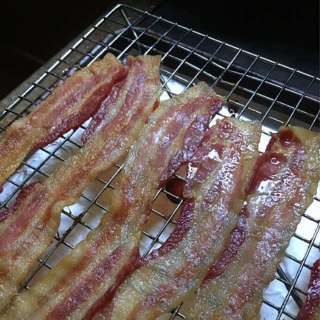 How to Cook Bacon in the Oven on a Rack