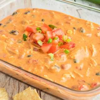 Easy Chicken Queso Dip