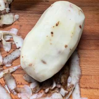 How to Peel Potatoes
