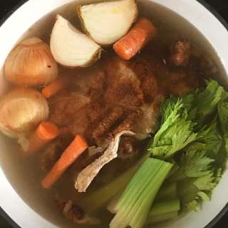 Pressure Cooker Bone Broth