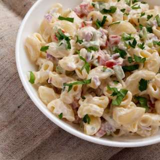 The Best Bacon Ranch Pasta Salad Recipe - Creamy