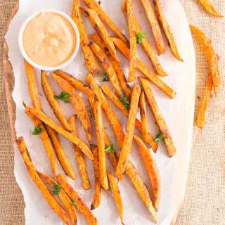 Sweet Potato Fries in the Oven with Paprika Garlic Aioli