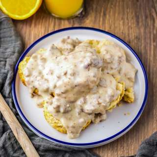 Sausage Gravy and Biscuits Recipe