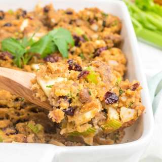 Apple & Cranberry Cornbread Dressing
