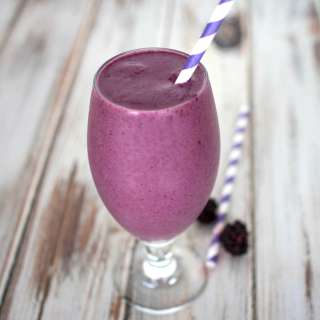 Berry Smoothie with Oatmeal