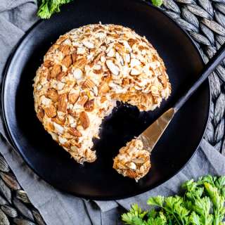 Buffalo Chicken Cheese Ball