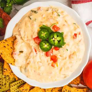Slow Cooker Queso Dip