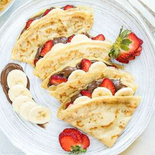 Nutella Crepes with Bananas and Strawberry