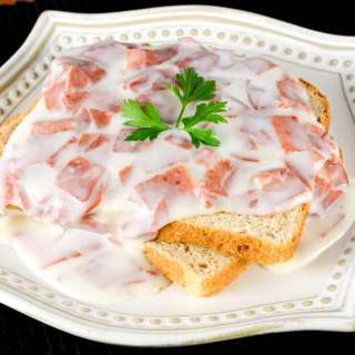 Creamed Chipped Beef on Toast (S.O.S.)