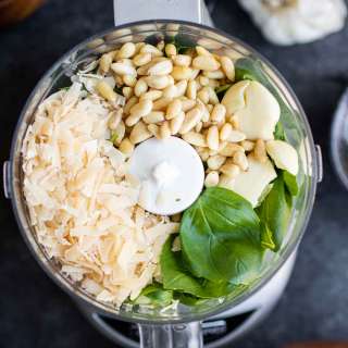 Basil Pesto (Pesto Genovese)