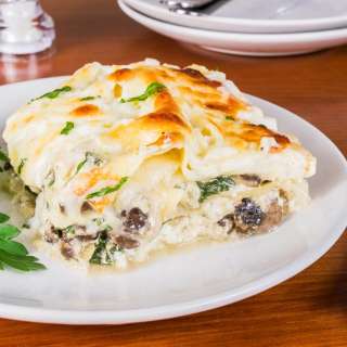 Creamy Mushroom and Spinach Lasagna