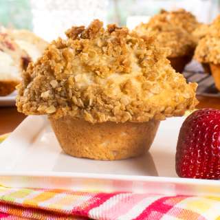 Strawberry Rhubarb Streusel Muffins