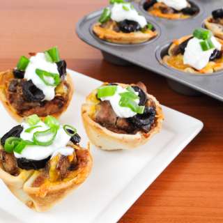 Mini Steak and Bean Taco Cups