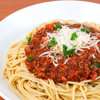 Whole-Wheat Spaghetti with a Slow-Simmered Meat Sauce