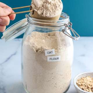 How to Make Oat Flour
