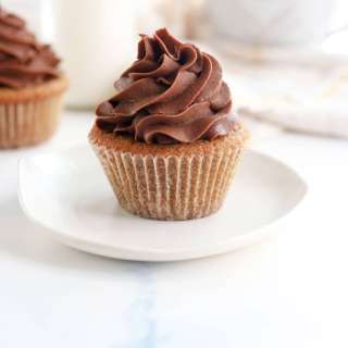 Coconut Flour Cupcakes (only 7 ingredients!)