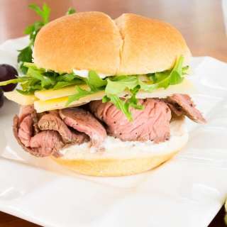 Roast Beef Slider with Sharp Cheddar, Arugula, and Horseradish Cream