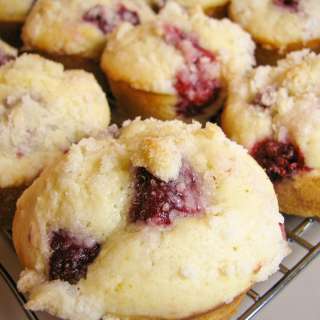 Lemon and Raspberry Muffins with Streusel Topping