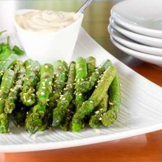 Sesame Asparagus with Soy-Garlic Aioli Sauce