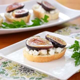 Roasted Fig Crostini with Goat Cheese and Honey