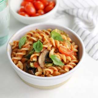 Easy Vegan Pasta (only 5 ingredients!)