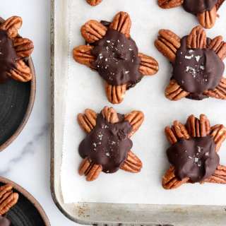 Easy Chocolate Turtles