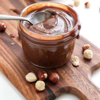 Healthy Nutella (4 ingredients!)