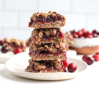 Cranberry Bars with Crumble Topping