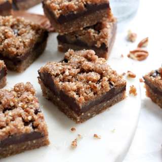 Chocolate Pecan Pie Bars (No Bake!)
