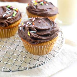 Chocolate Vegan Frosting (No Powdered Sugar!)