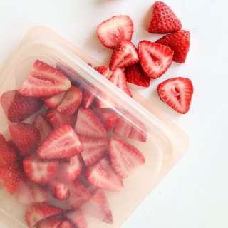 How to Freeze Strawberries