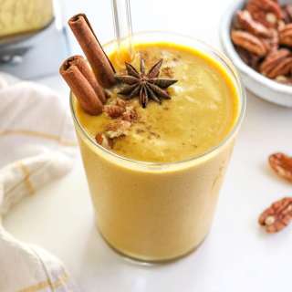 Pumpkin Smoothie (tastes like Pumpkin Pie!)